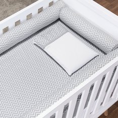 Kit Berço Rolinho Chevron Cinza com Enchimento Fofinho e 100% Algodão - 07 Peças Kit Berço Rolinho Chevron Cinza com Enchimento Fofinho e 100% Algodão - 07 Peças