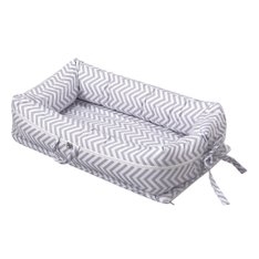 Ninho Redutor De Berço Chevron Cinza com Zíper, Super Confortável e Aconchegante para o Bebê 100% Algodão - 1 Peça Ninho Redutor De Berço Chevron Cinza com Zíper, Super Confortável e Aconchegante para o Bebê 100% Algodão - 1 Peça
