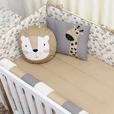 Kit Berço Savannah Cáqui com Almofadas Fofinhas de Leão e Girafa, 100% Algodão - 10 Peças Kit Berço Savannah Cáqui com Almofadas Fofinhas de Leão e Girafa, 100% Algodão - 10 Peças
