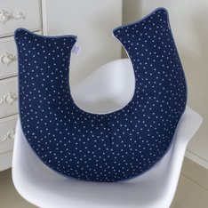 Apoio de Amamentar Sweet Dream Marinho com Estampas de Triângulos Brancos e zíper, Exclusivo - 1 Peça Apoio de Amamentar Sweet Dream Marinho com Estampas de Triângulos Brancos e zíper, Exclusivo - 1 Peça