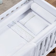 Kit Berço Rolinho Matelado Branco, Padrão Americano 100% Algodão - 04 peças Kit Berço Rolinho Matelado Branco, Padrão Americano 100% Algodão - 04 peças