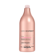 Condicionador L'Oréal Professionnel Serie Expert Vitamino Color Resveratrol 1500ml Condicionador L'Oréal Professionnel Serie Expert Vitamino Color Resveratrol 1500ml