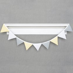 Varal de Bandeirinhas Cinza, Branco e Amarelo Varal de Bandeirinhas Cinza, Branco e Amarelo