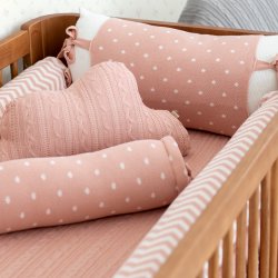 Kit Berço Tricot Margot Chevron e Poá Rosê 6 Peças Kit Berço Tricot Margot Chevron e Poá Rosê 6 Peças