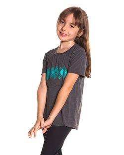 Camiseta Básica Infantil com Estampa Localizada em Dry Fit Cinza Mescla Camiseta Básica Infantil com Estampa Localizada em Dry Fit Cinza Mescla