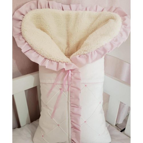Porta Bebê Percal Palha e Rosa com pelúcia Carapinha Tipo Pele de Carneiro Porta Bebê Percal Palha e Rosa com pelúcia Carapinha Tipo Pele de Carneiro