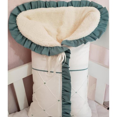 Porta Bebê Percal Palha e Verde Malva com Pelúcia Carapinha Tipo Pele de Carneiro Porta Bebê Percal Palha e Verde Malva com Pelúcia Carapinha Tipo Pele de Carneiro